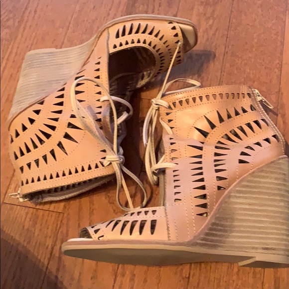 Jeffrey Campbell wedges - Picture 3 of 7